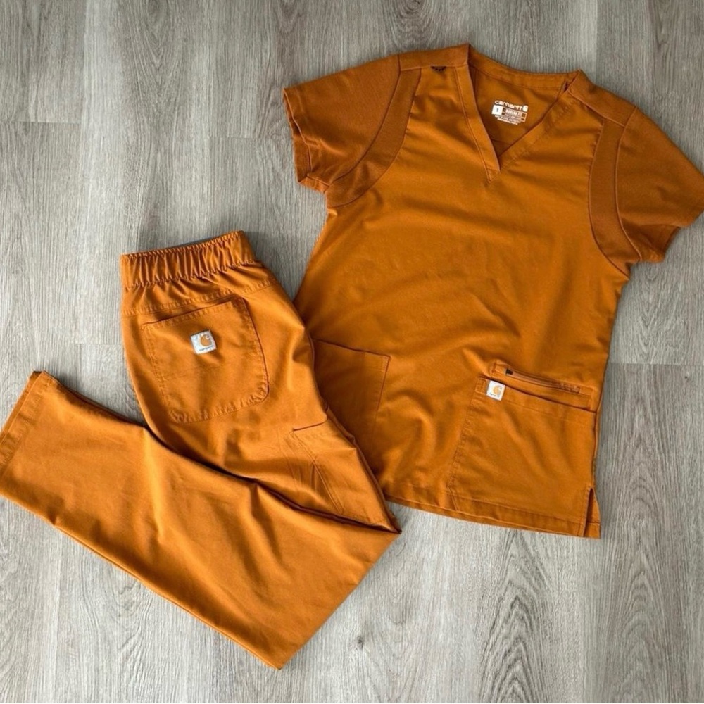 Carhartt Women's Work Scrub Set - Top & Pants